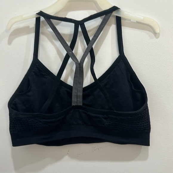 Light support sports bra (Small) - Picture 3 of 4